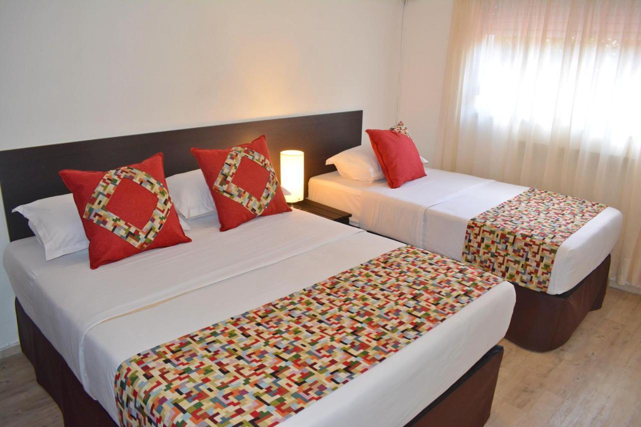 Hotel Express Μαλντονάντο Εξωτερικό φωτογραφία