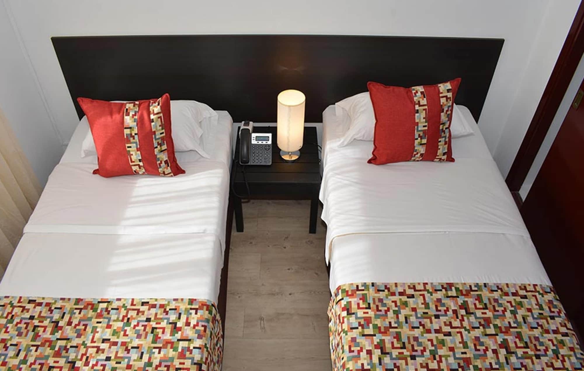 Hotel Express Μαλντονάντο Εξωτερικό φωτογραφία